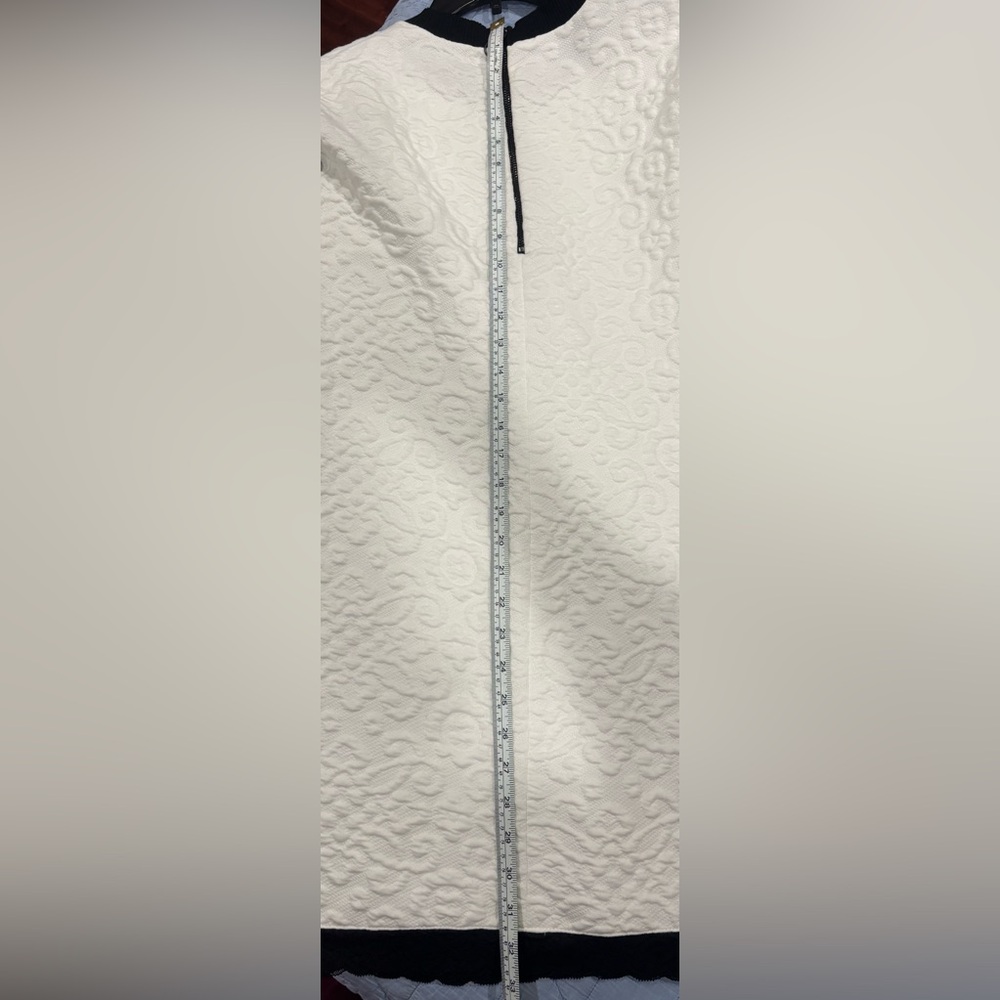 ZARA Textured White and Black Dress, Size Medium - Picture 10 of 10